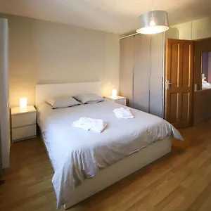 Maison Tendance Avec Jardin, Centre Village, Alpilles, Familles Hébergement de vacances